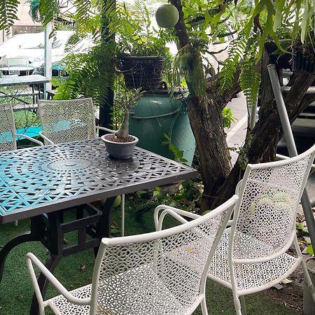 The Quarter Wutthakat Appartement Bangkok Buitenkant foto