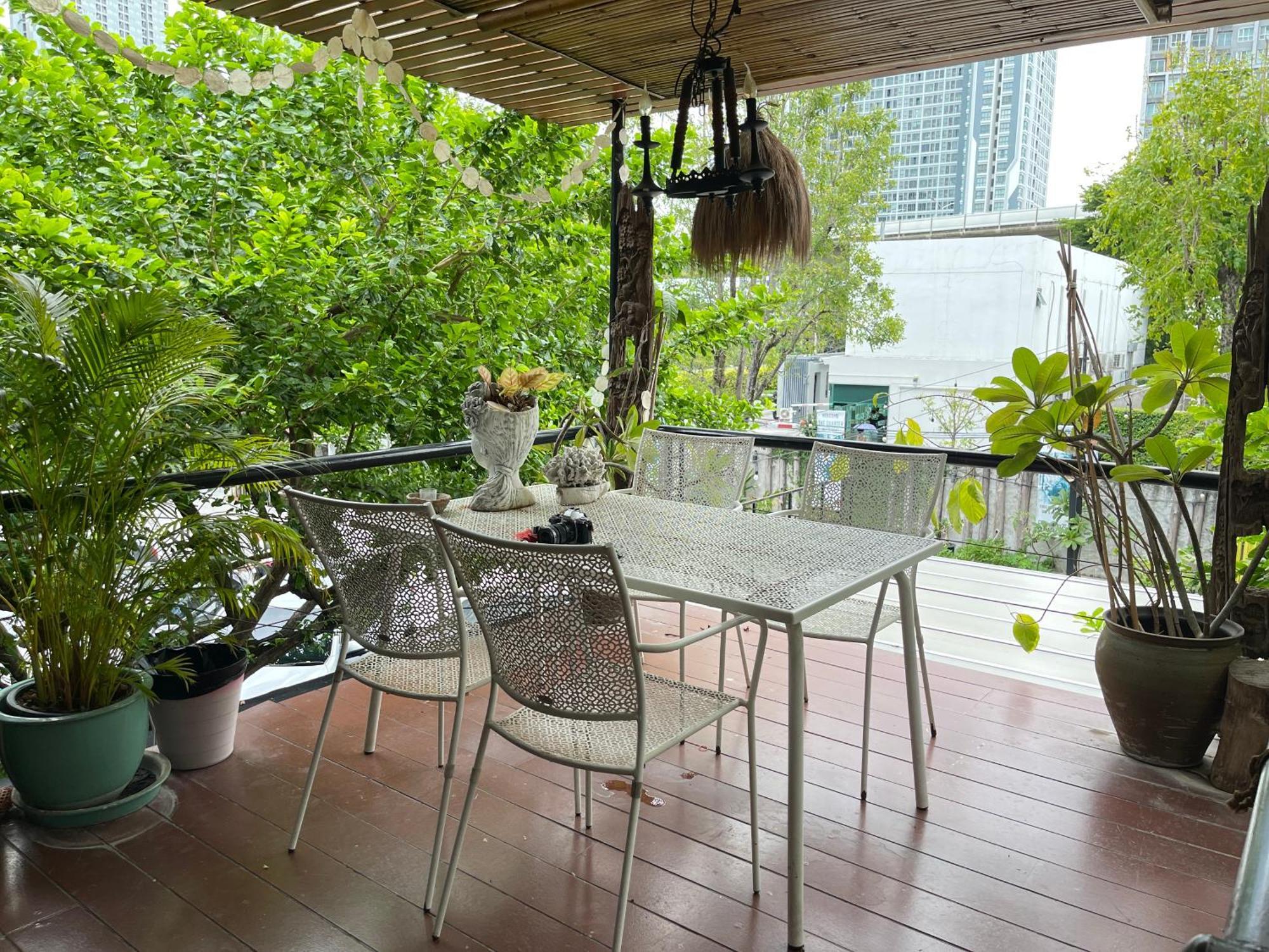 The Quarter Wutthakat Appartement Bangkok Buitenkant foto